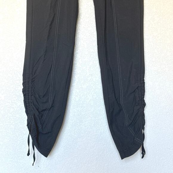 Kuhl Womens Kurve Durango Convertible Cargo Hiking Pants Sz 4 Reg Dark Gray EUC - Picture 7 of 12